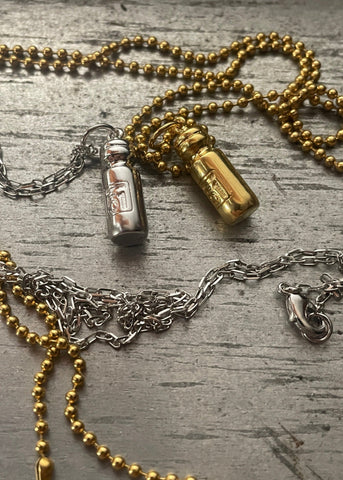 Necklace Bidon
